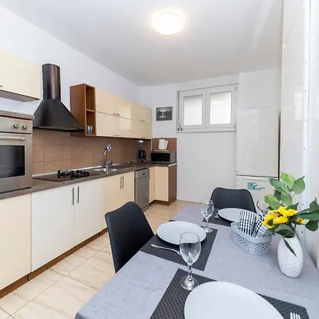Appartement Friends By Belmont Realty